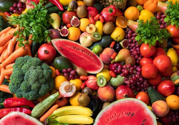 Mélange de fruits et légumes coloré